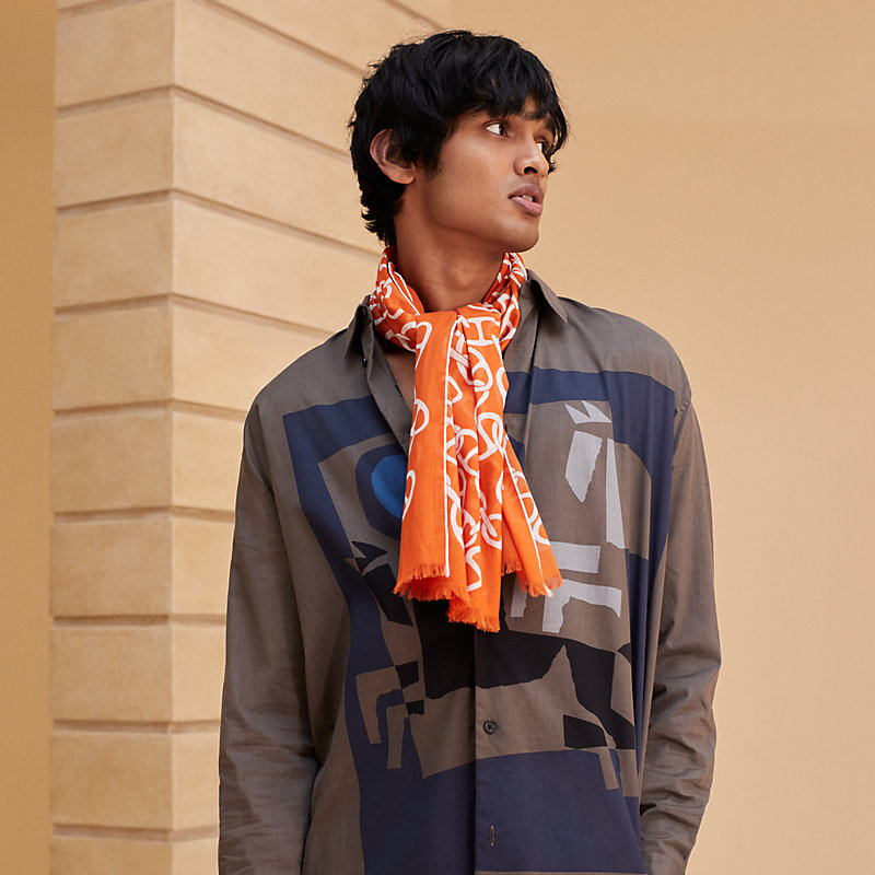 （トマト） エルメスHERMES ストールHロゴ NAOSHIMA直島 Naoussa Megalo scarf - Orange | Hermès Canada